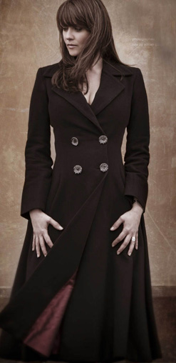 Photo of Amanda Tapping being awesome in a coat.